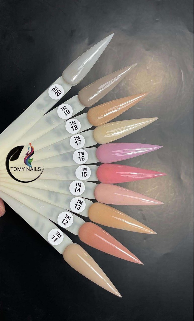 Colour fan in nude & rosé shades